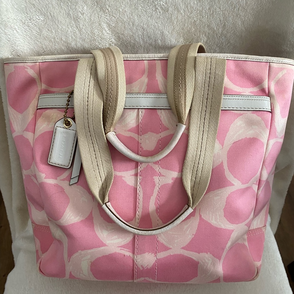 Coach Pink and Cream Tote with Circle Design - Picture 3 of 9
